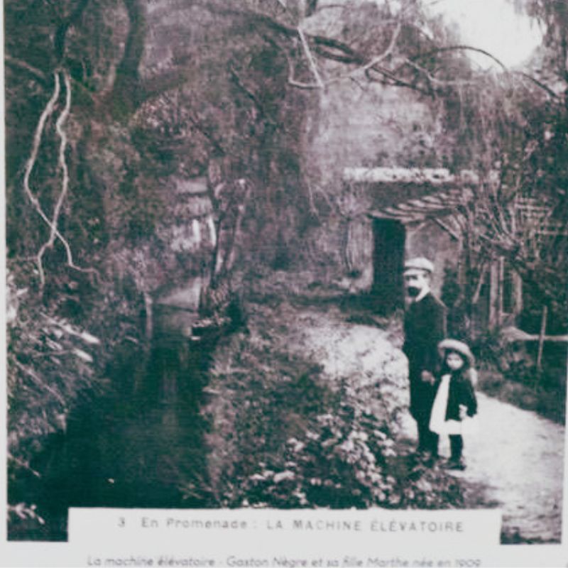 Carte postale ancienne de la Bambouseraie : la machine élévatoire du parc de Prafrance
